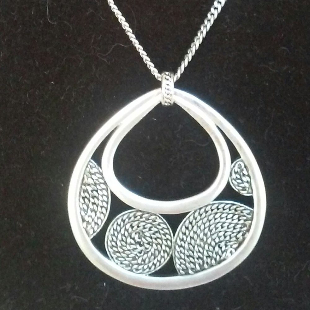 Kenneth Cole Reaction Silver Necklace